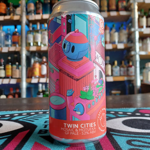 Left Handed Giant - Twin Cities Motueka and Mosaic Left Handed Giant - Twin Cities Motueka and Mosaic